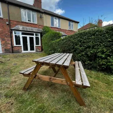 Вилла Charming York House- Walking Distance To Town Centre Экстерьер фото